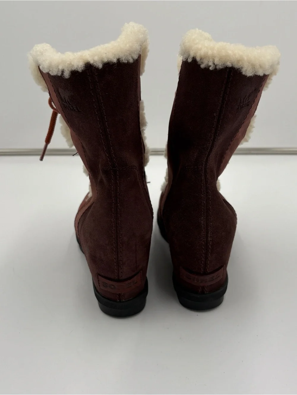 Sorel Joan of Arctic Boot Mid Lamb Shearling Wedge II Waterproof Cattail Sz 7.5